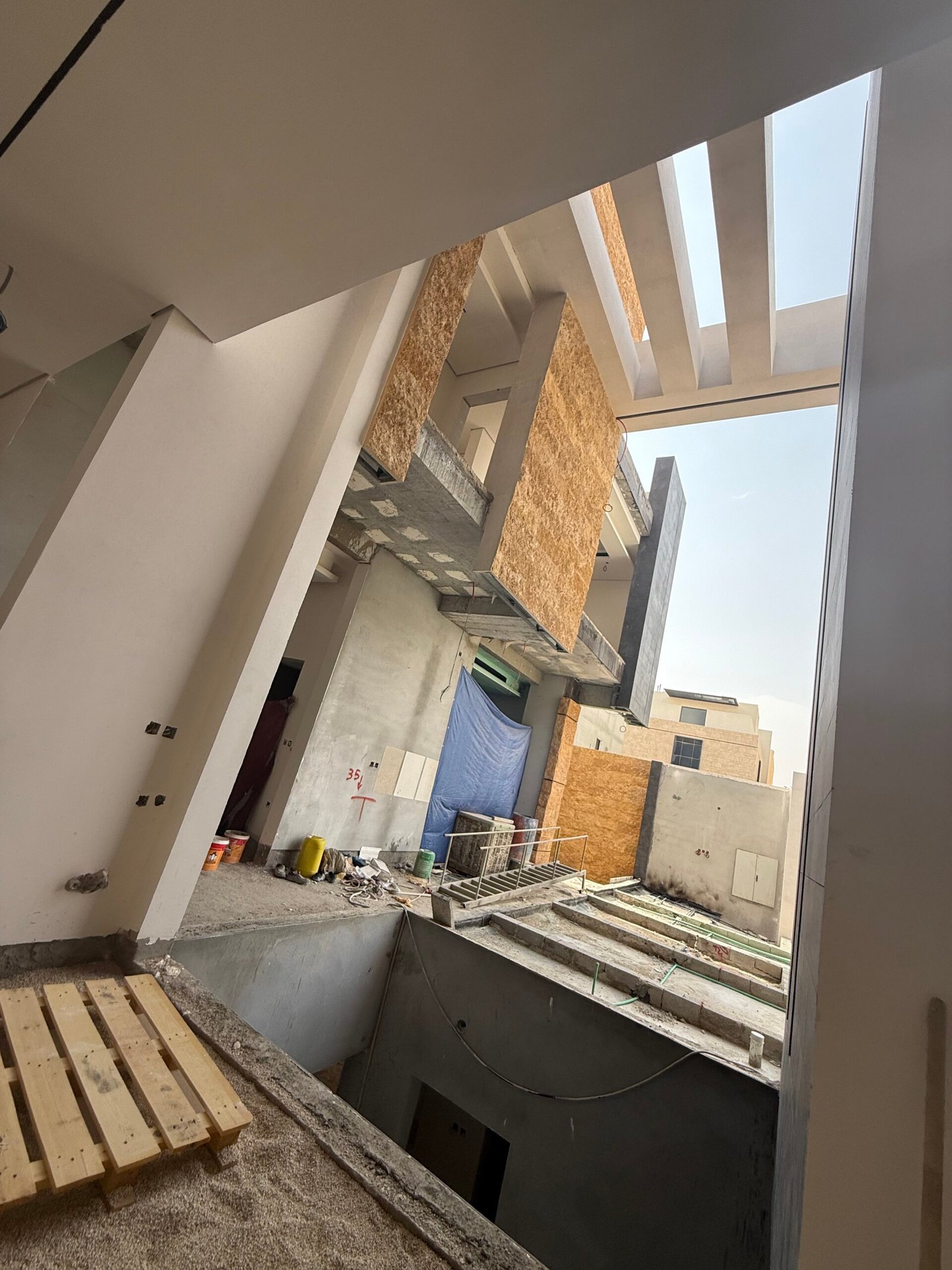 مقاول بناء في القيروان الرياض